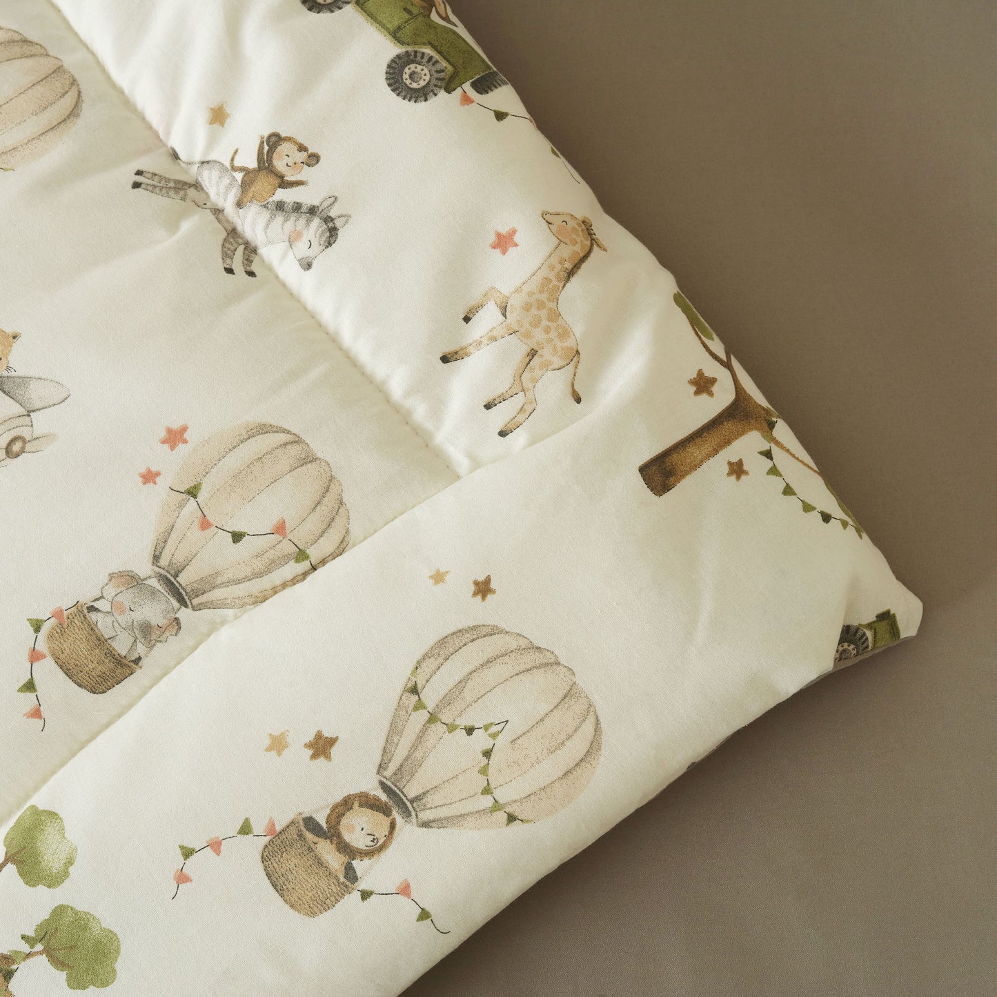 Up & Away Safari Cotset