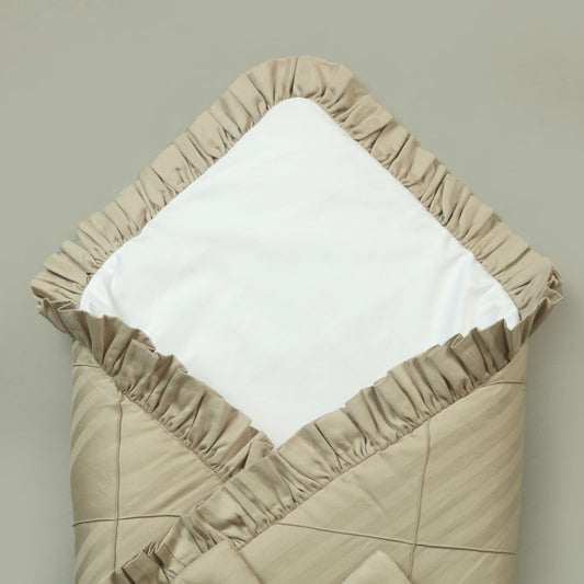 Premium Ruffle 2-in-1 Carry Nest and Wrapping Sheet