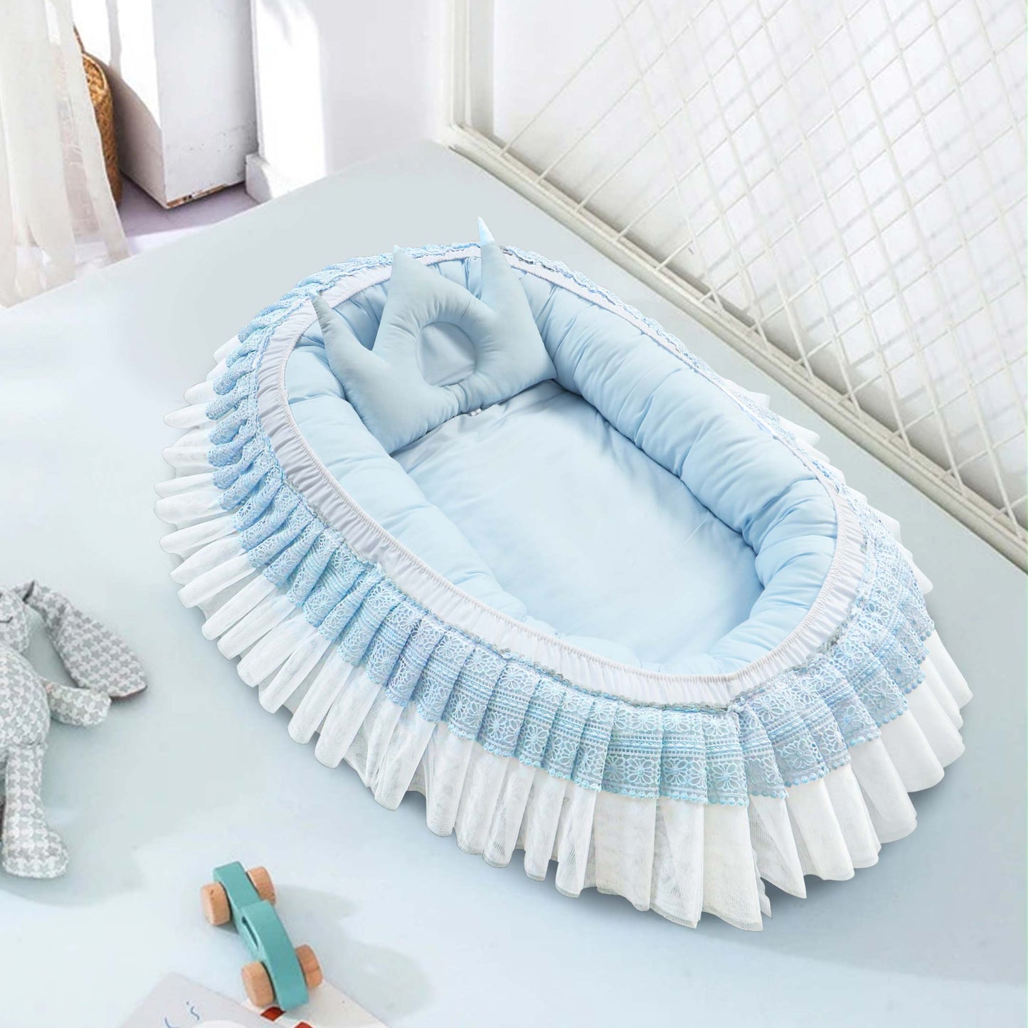Luxury Laced Baby Snuggle Bed