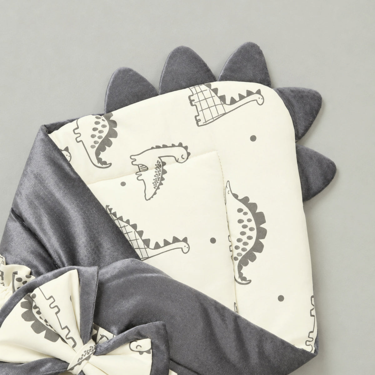 Dino 2-in-1 Carry Nest & Wrapping Sheet