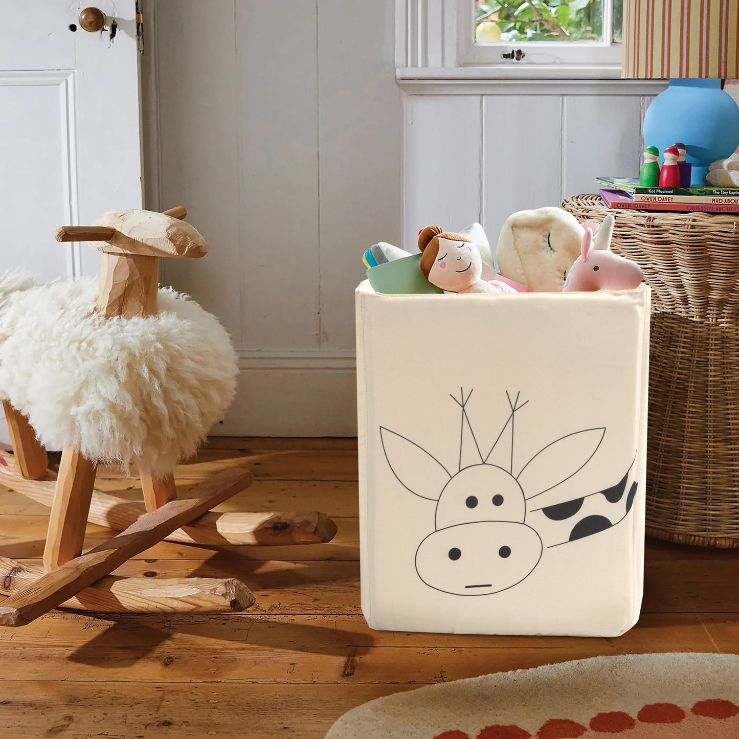 Giraffe Giggles Cube Baby Toy Basket