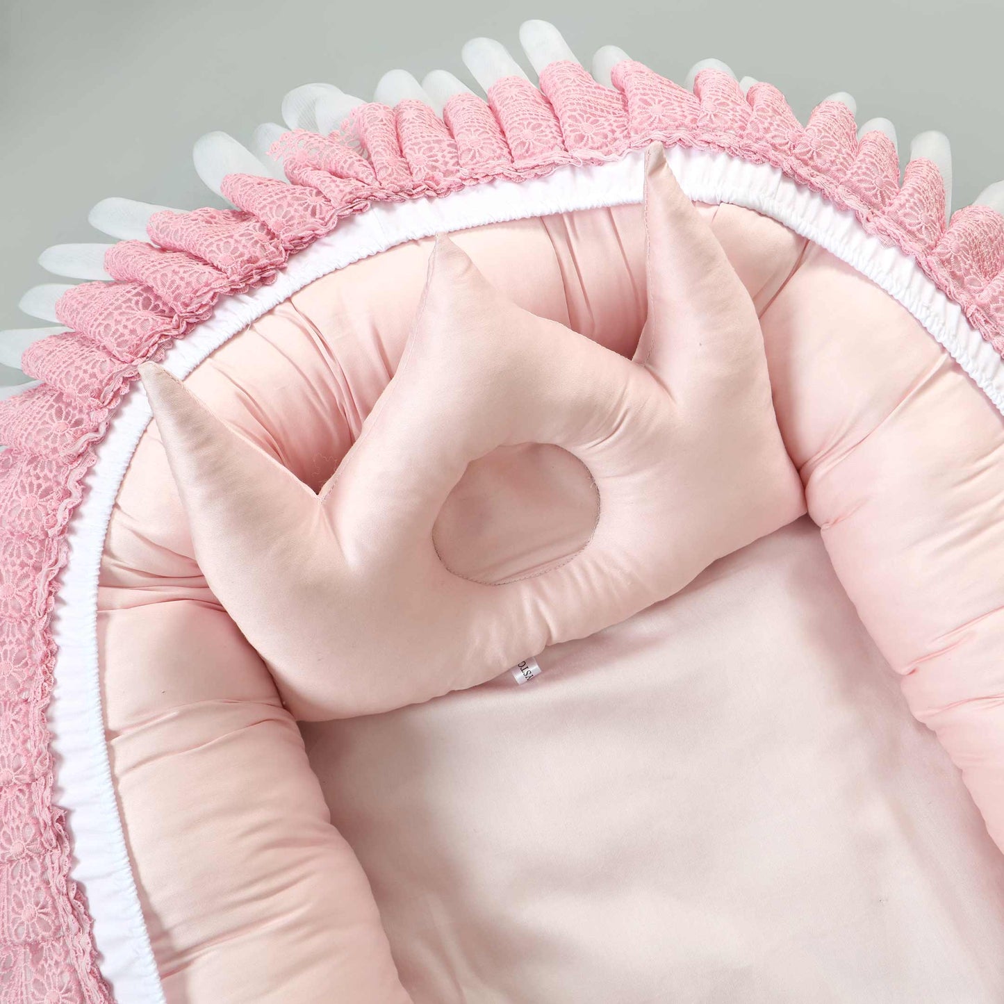 Luxury Laced Baby Snuggle Bed