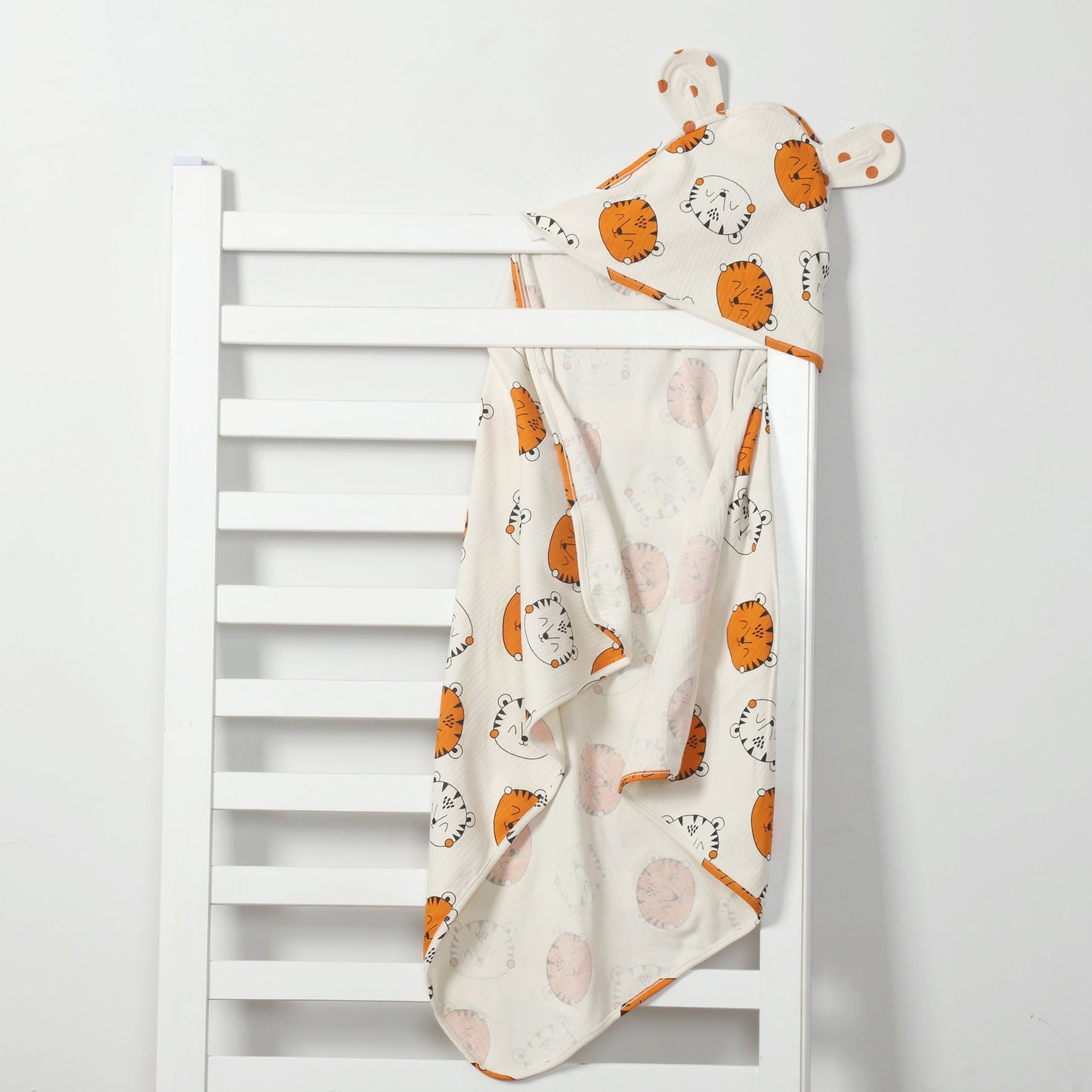 Sleepy Cub Wrapping Sheet